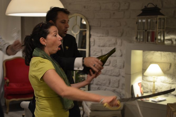 Paris 2-Hour Wine Tasting Session with Expert Sommelier Review