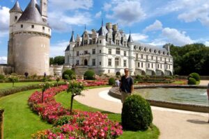 Paris to Loire Valley Chateau d'Amboise and Chinon Winery Tour Review