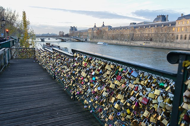 Padlock-riddled Pont des Arts bridge