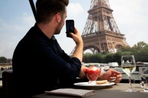 Bateaux Parisiens Seine River Lunch Cruise with Live Music Review