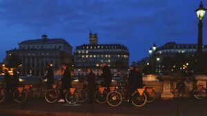 Bike tour by night in Paris Review