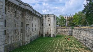 Chateau de Vincennes admission ticket with audio tour on mobile app Review