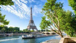 Eiffel Tower skip-the-line ticket and Seine cruise Review