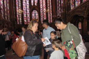 Family Treasure Hunt around Notre-Dame Cathedral Review