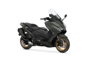 Location scooter TMAX Tech max Yamaha 560cc (Permis A2) Paris Review