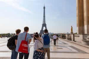 Paris Eiffel Tower Neighbourhood Tour With A Local Review