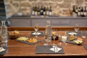 Paris Small-Group Cheese and Wine-Tasting Experience Review