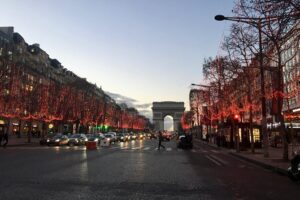 Paris at Christmas with The Champs Elysées & the Arc de Triomphe Review