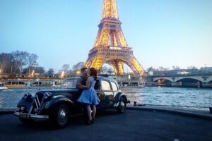 Paris by Night 1h in Vintage French Car Review