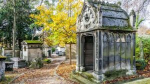 Père Lachaise Cemetery audio tour on mobile app Review