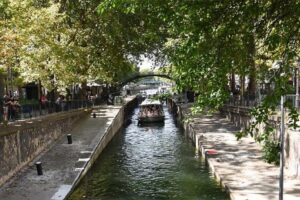 Romantic Cruise "The Old Paris" on the Canal Saint Martin Review