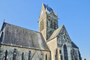 Small-Group D-day Normandy Tour with Audio guide and hotel pick up from Paris Review