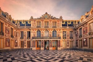 Versailles Palace and Trianon Guided Day Tour with Lunch in Gardens from Paris Review