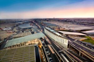 Sheraton Paris Airport Hotel is an upscale, avant-garde hotel in the heart of Paris. Conveniently situated inside the CDG Airport Terminal 2, it offers guests unmatched proximity to flight departures and arrivals.