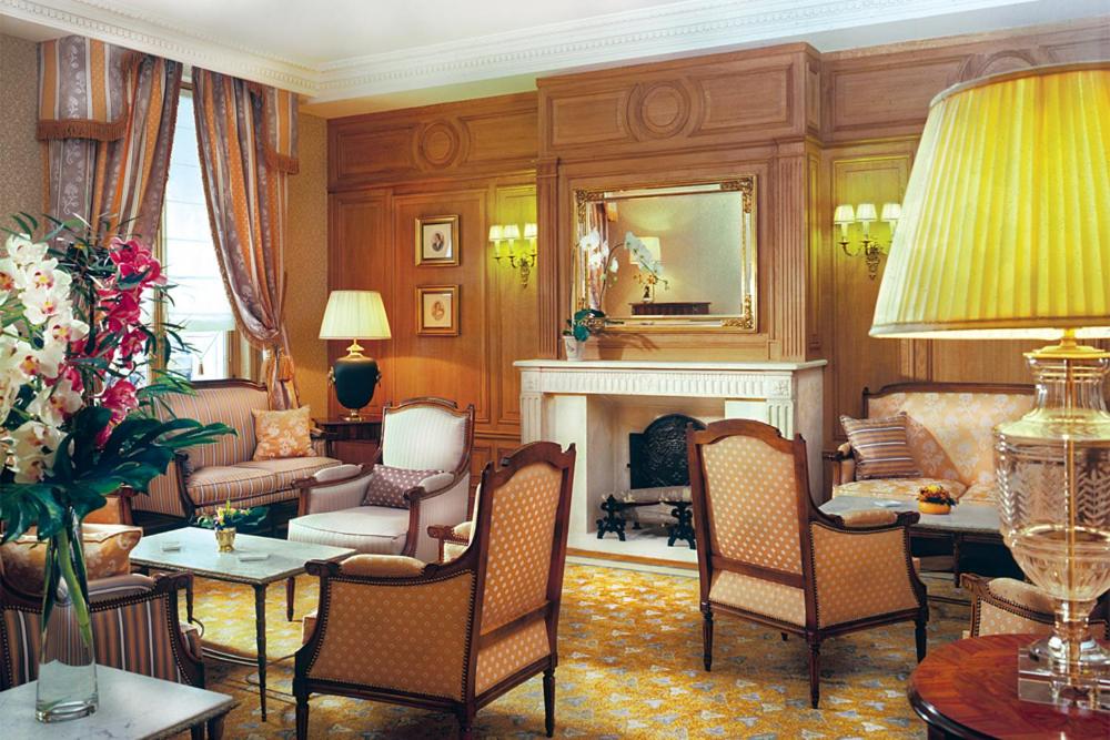 Hôtel Mayfair Paris captivates from the outset with its grand and timeless facade, exuding classic Parisian charm and sophistication, promising an elegant and memorable stay.