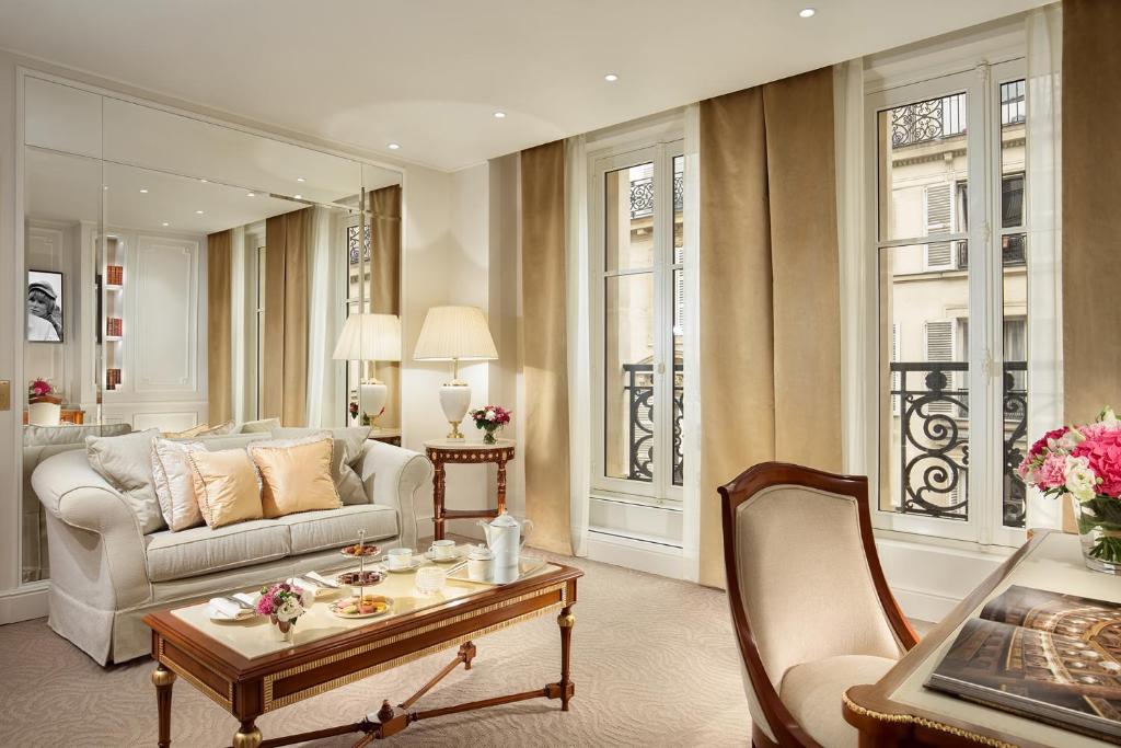 Hotel Splendide Royal Paris - Relais & Châteaux typically represents a high-end experience, and while the pricing may vary, guests often find the value for money justified by its unparalleled luxury, central location, and exceptional service.