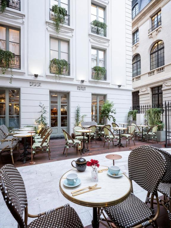 Maison Colbert, a distinguished member of the Meliá Collection, captivates with its timeless elegance and luxurious ambiance, seamlessly blending modern sophistication with classic charm.