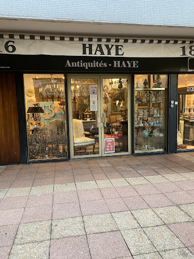 ANTIQUITES HAYE store exterior