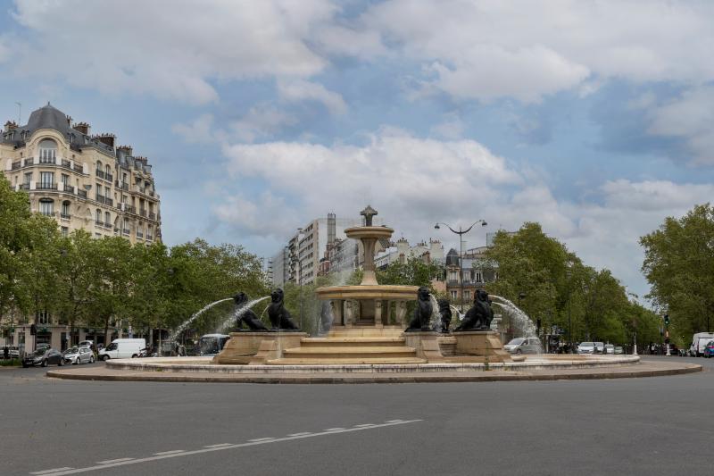 Fountain with Lions inParis