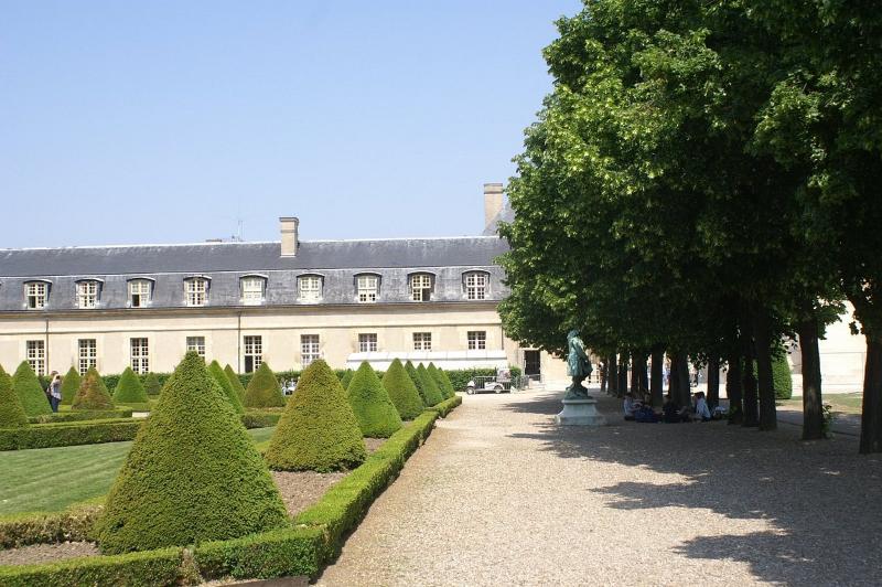 Jardin de l'Intendant tourists