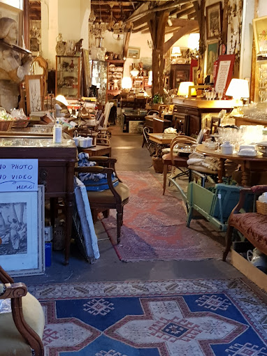 Inside the Passy-Brocante antique store