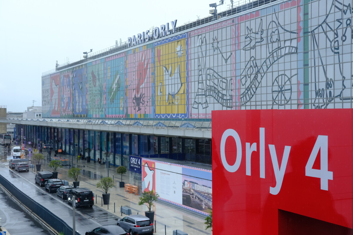 A view from above of the Terminal 4 of the Orly airport.