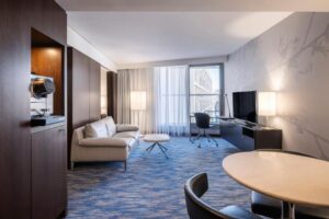 Renaissance Paris Arc de Triomphe Hotel Review