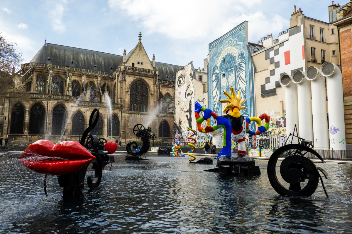 Igor-Stravinsky Square with Stravinsky Fountain and Saint-Merri church in the Saint-Merri district of Paris, France.